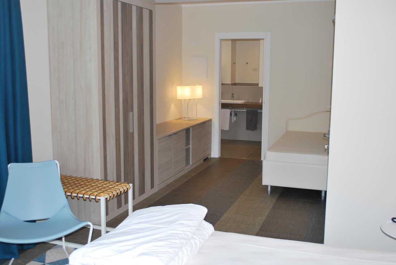 Hotel Europa Гарда Экстерьер фото