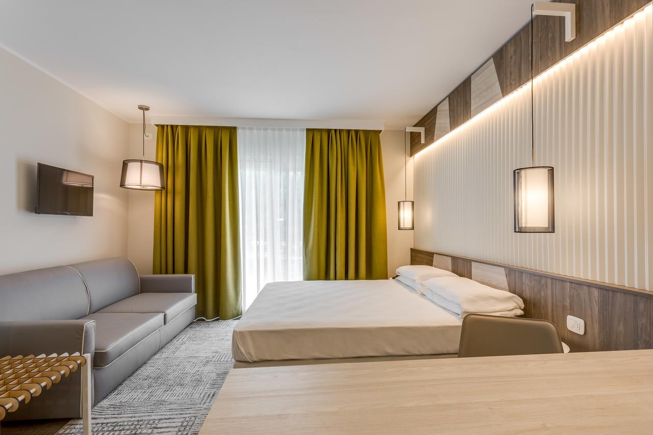 Hotel Europa Гарда Экстерьер фото