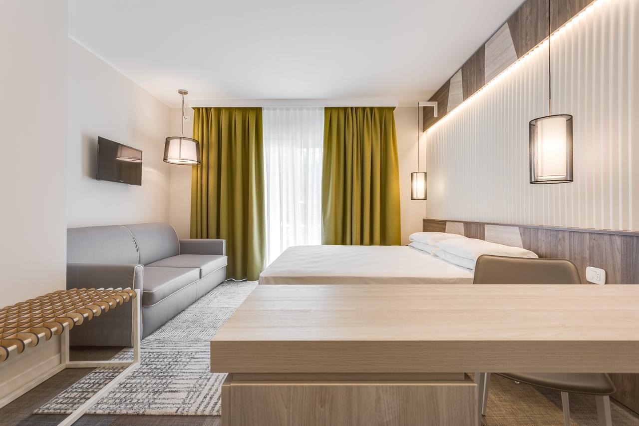 Hotel Europa Гарда Экстерьер фото